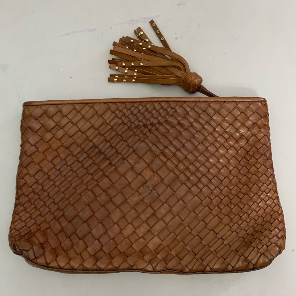 Massimo Dutti Woven Nappa Tan Leather Clutch with tassle 9”x7”x1” - Picture 6 of 16